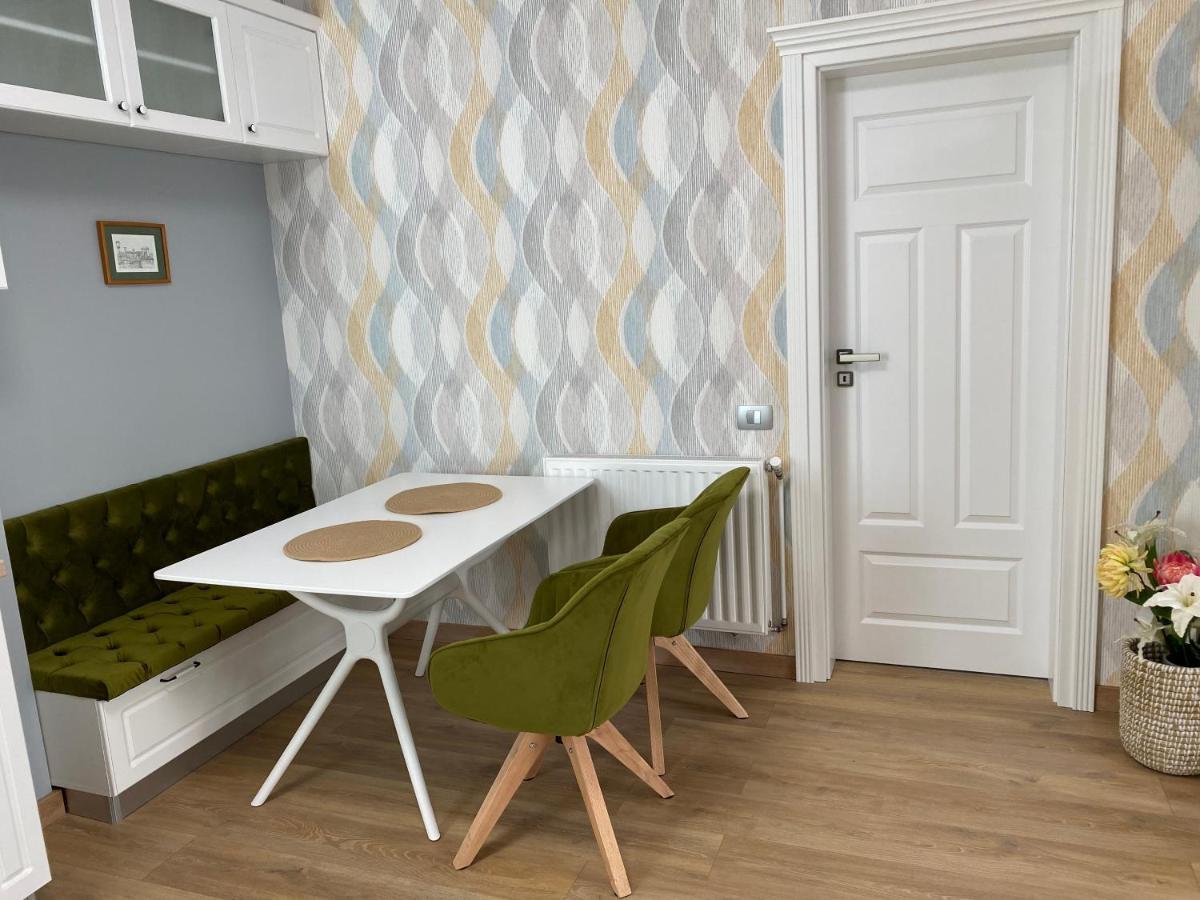 Olivia Studio Oradea Bagian luar foto